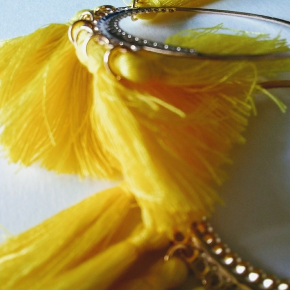 New Bright Yellow Hot Long Sexy Tassel Earrings - Picture 4 of 4